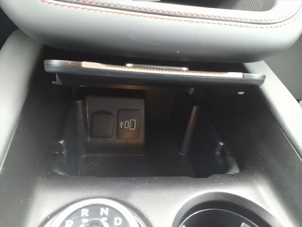 Used 2025 Ford Explorer Active image 25