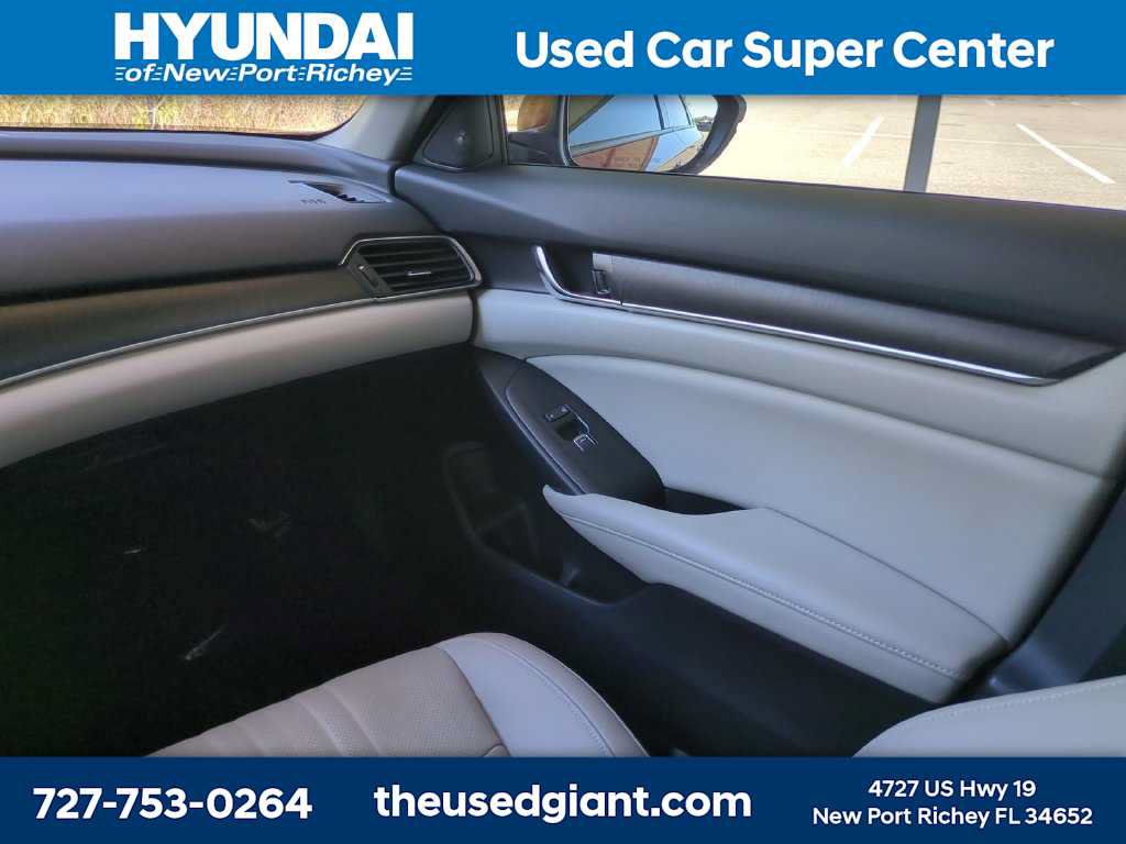 Used 2021 Honda Accord Touring image 16