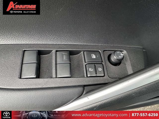 Certified 2025 Toyota Corolla Cross L AWD/4WD image 19