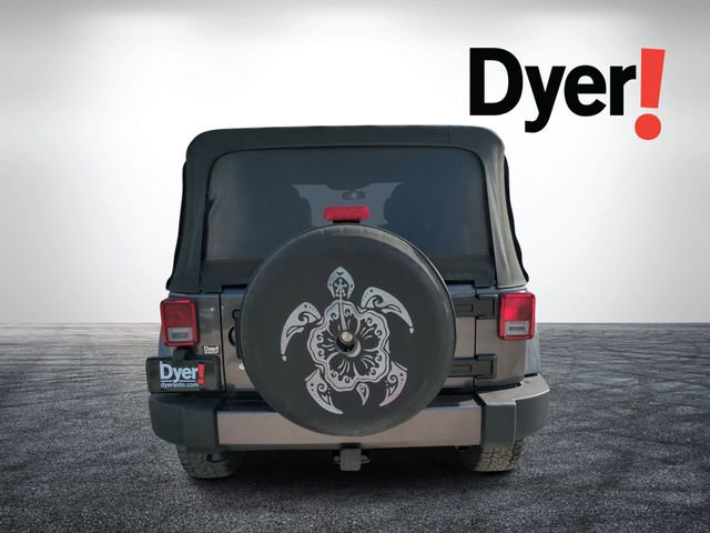 Used 2017 Jeep Wrangler Unlimited Sahara w/ Connectivity Group image 4