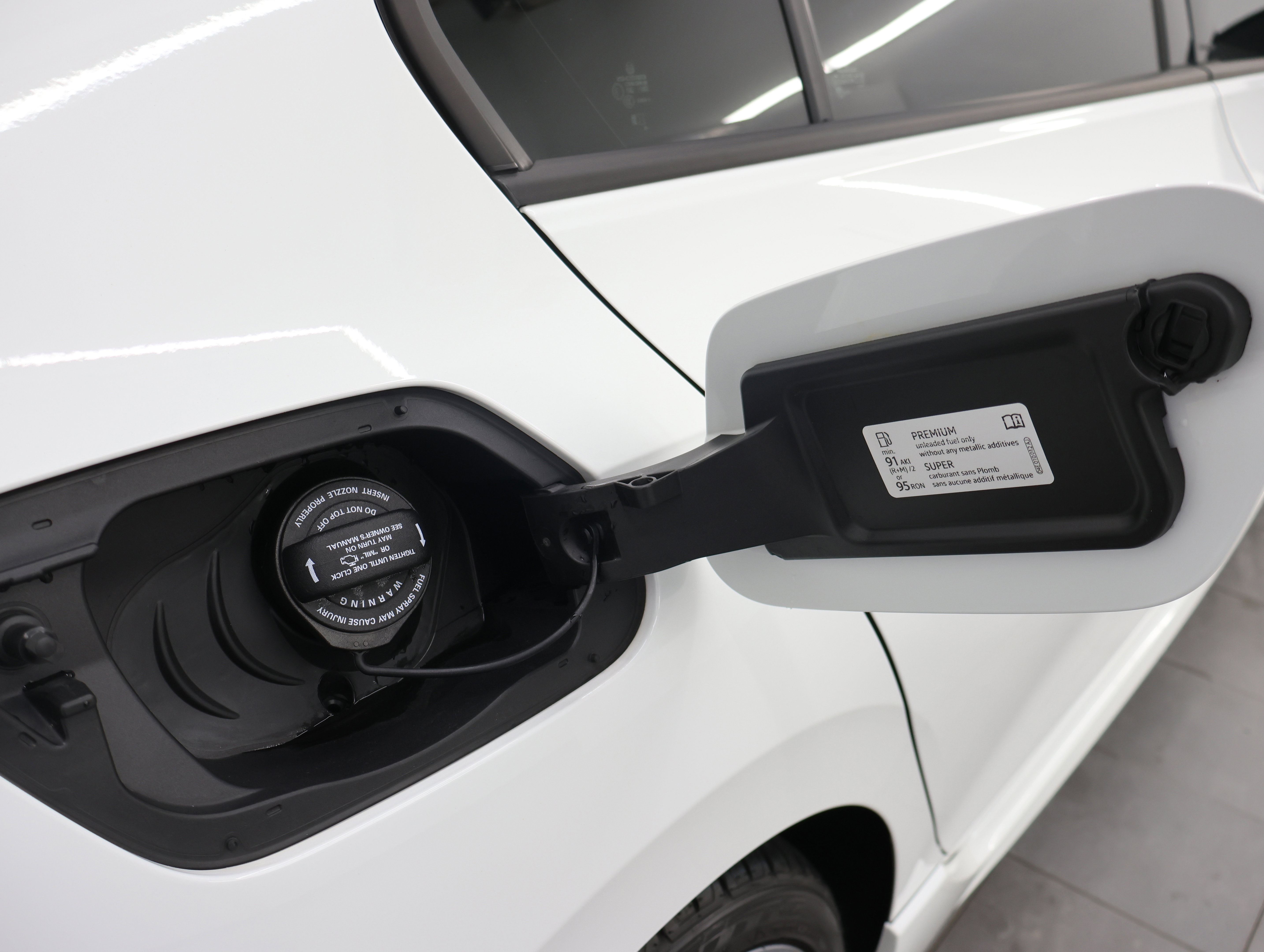 Used 2024 Volkswagen Golf R image 24