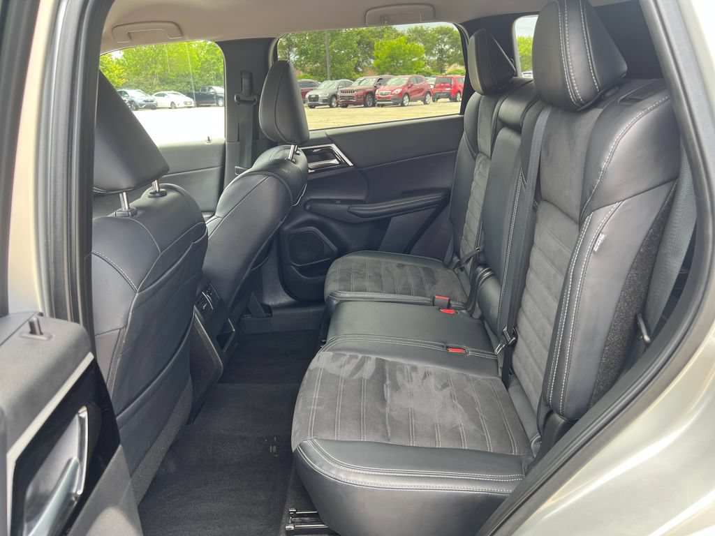 Used 2024 Mitsubishi Outlander SE FWD image 27