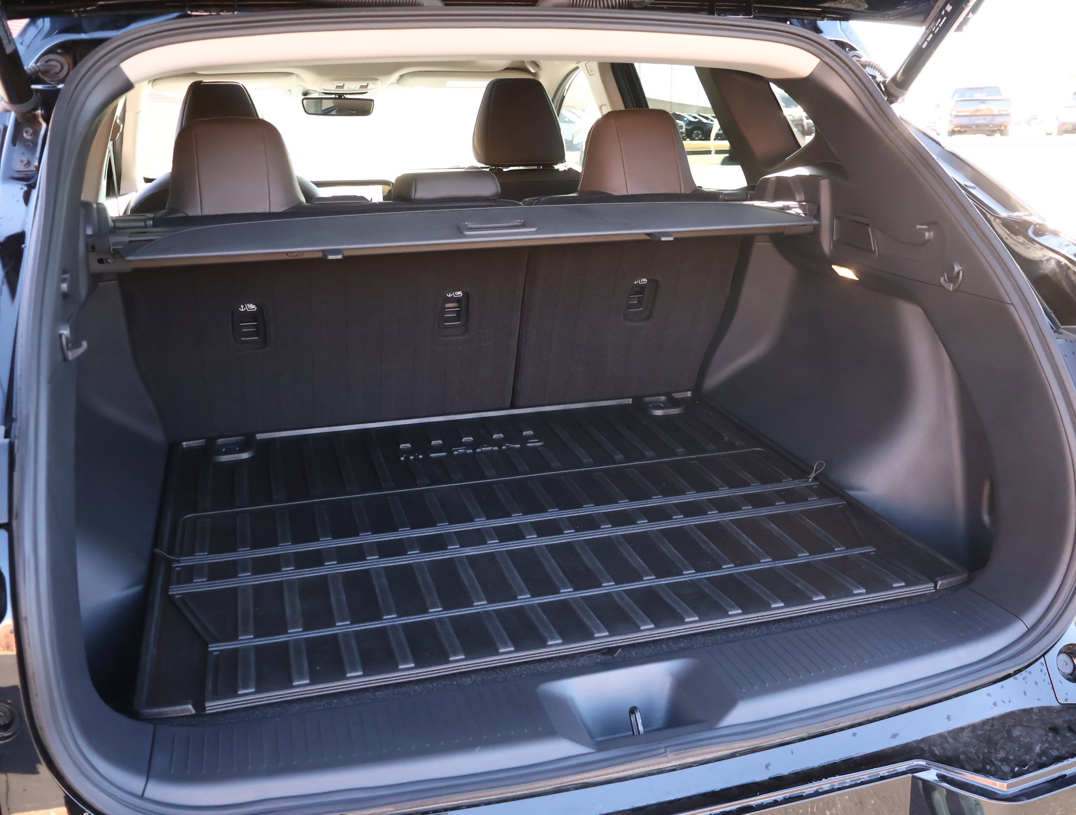 Used 2025 Nissan Murano Platinum w/ Cargo Package image 27