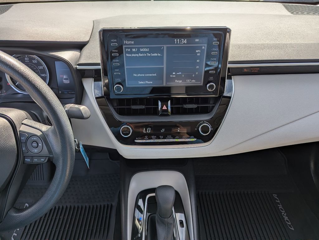 Used 2020 Toyota Corolla LE FWD image 16