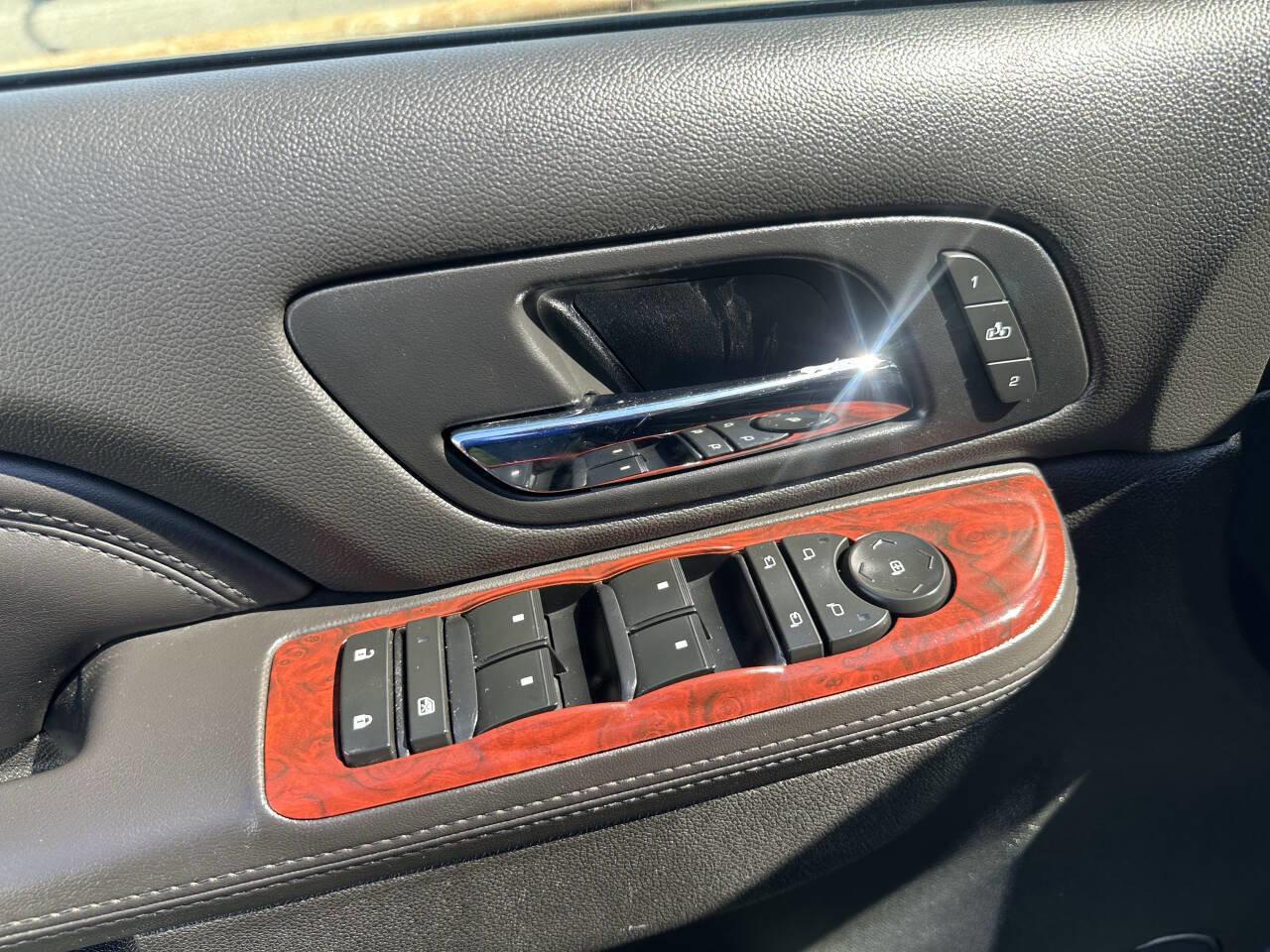 Used 2012 Cadillac Escalade EXT Premium image 16