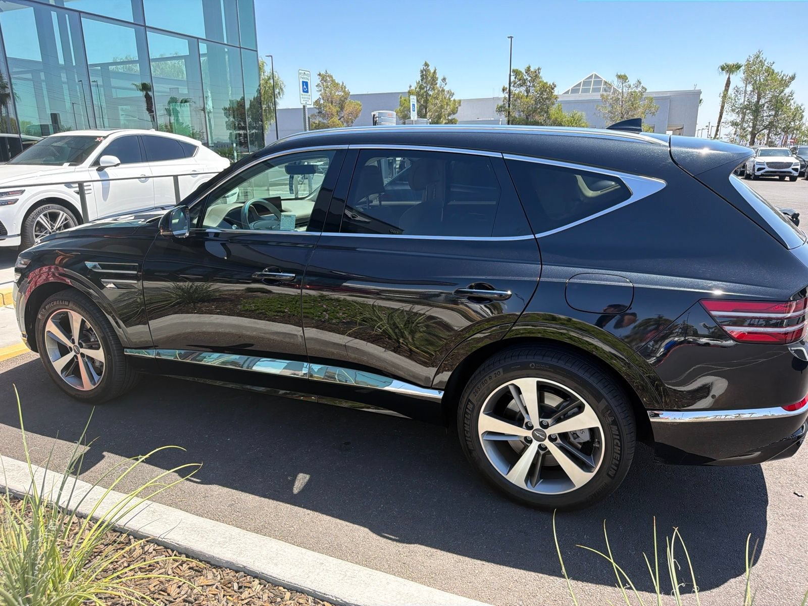Certified 2023 Genesis GV80 3.5T AWD/4WD image 3