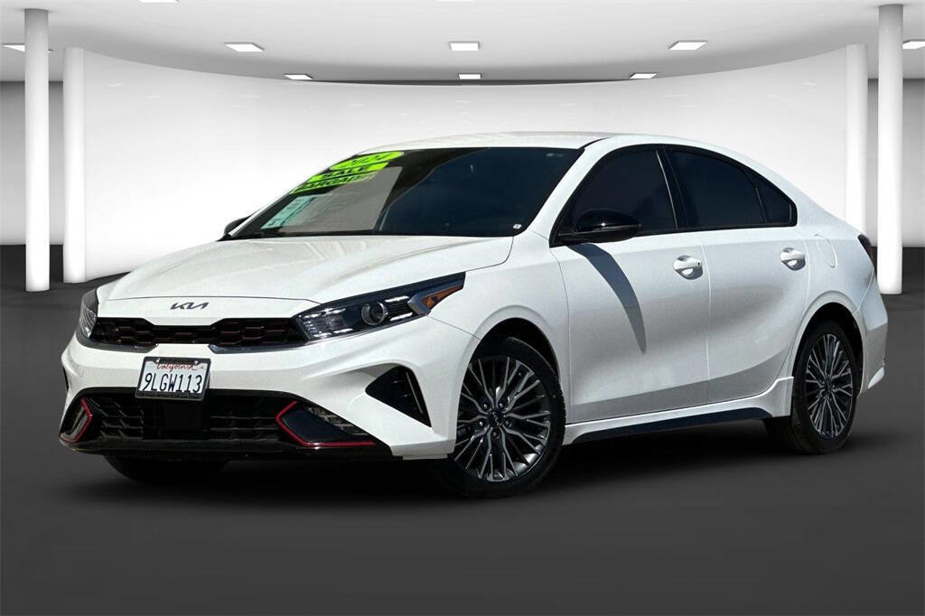 Used 2024 Kia Forte GT-Line image 2