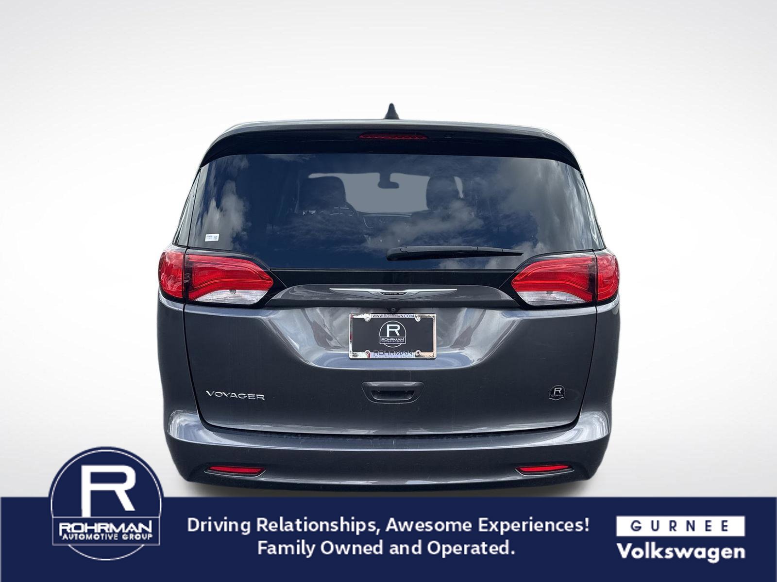 Used 2022 Chrysler Voyager LX FWD image 8