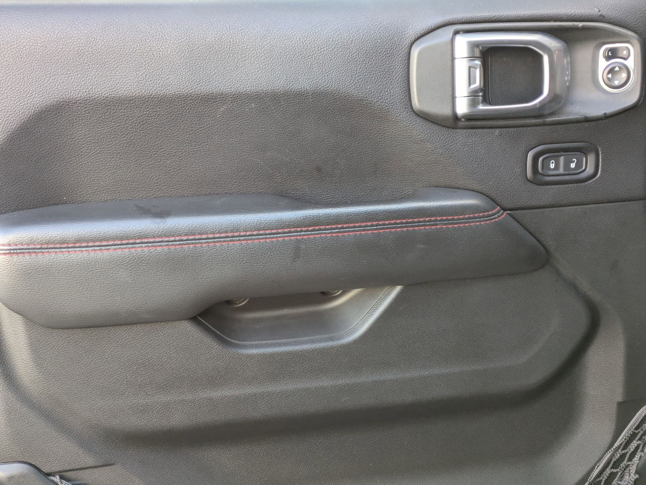 Used 2019 Jeep Wrangler Unlimited Rubicon image 11