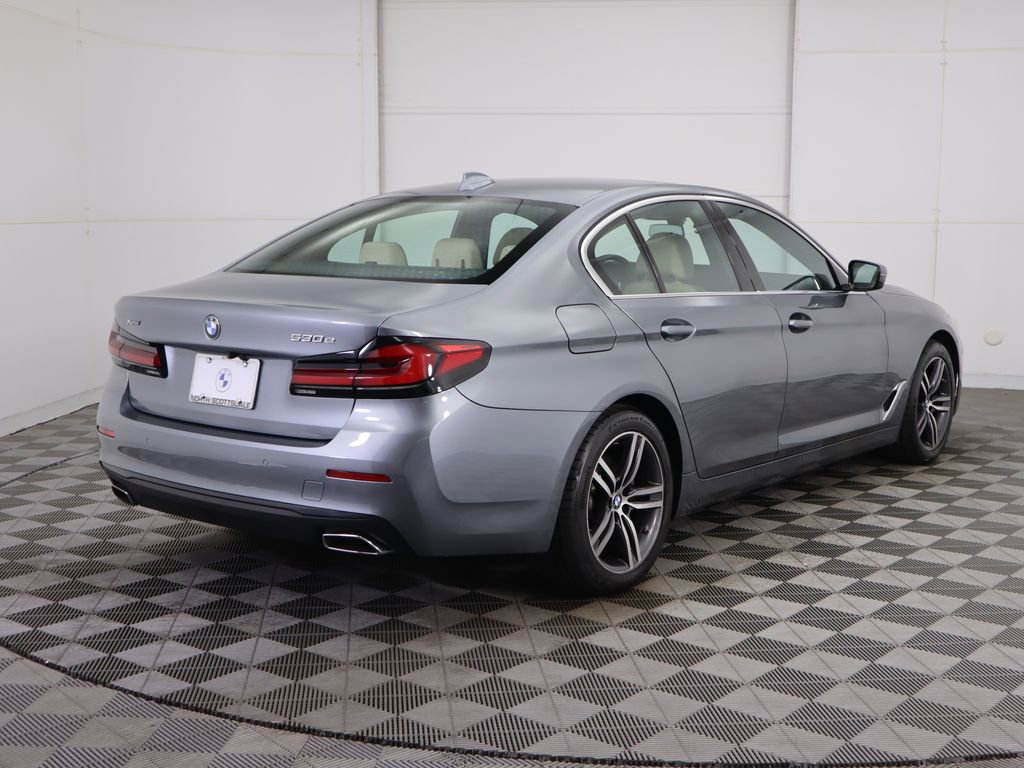 Used 2021 BMW 530e xDrive 530e iPerformance w/ Convenience Package image 5