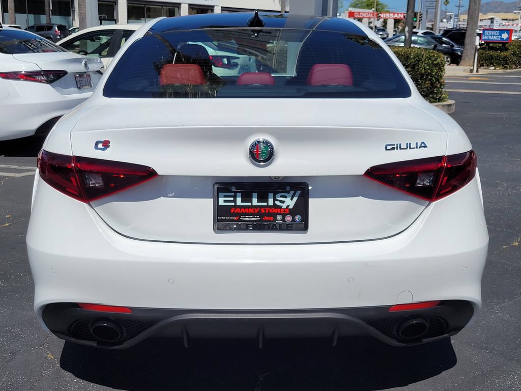 Used 2022 Alfa Romeo Giulia Veloce RWD image 28