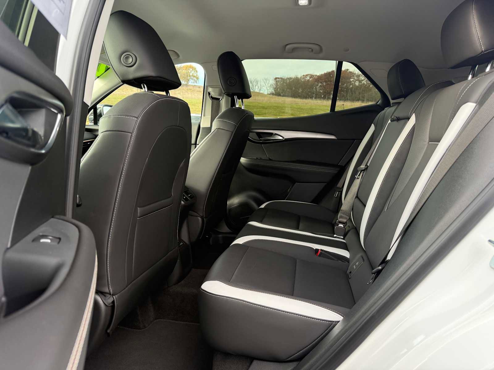 Used 2025 Buick Envision Sport Touring image 30