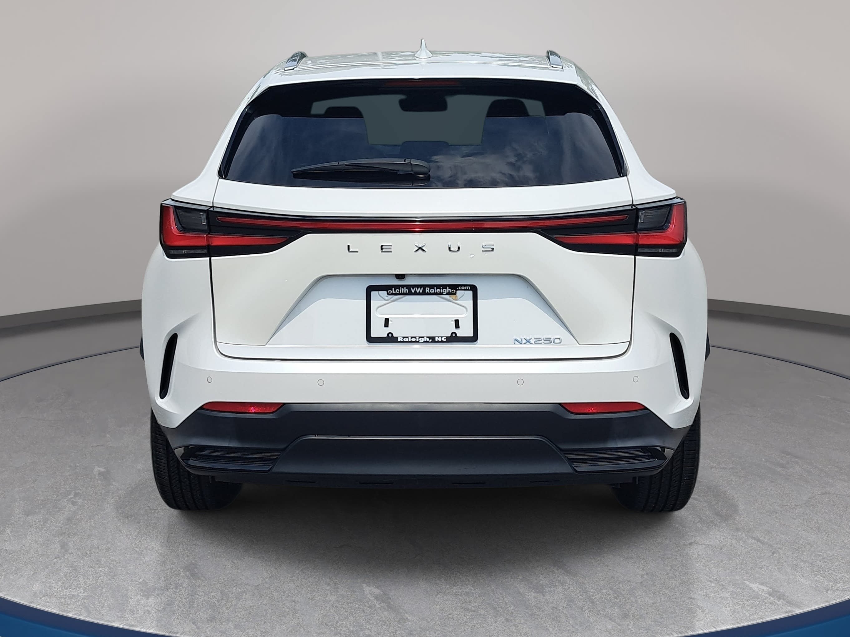 Used 2024 Lexus NX 250 FWD w/ Towing Package (2000 Lbs) image 6