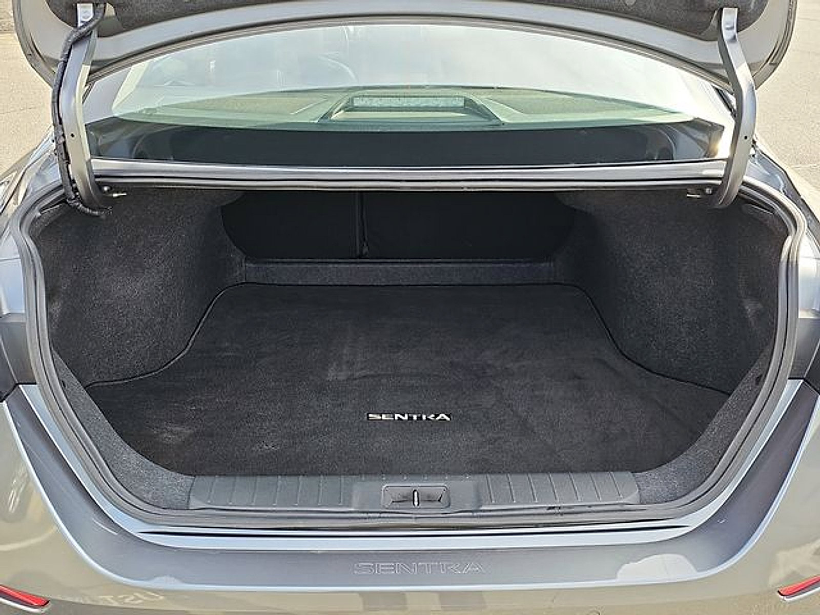 Used 2023 Nissan Sentra SR image 28