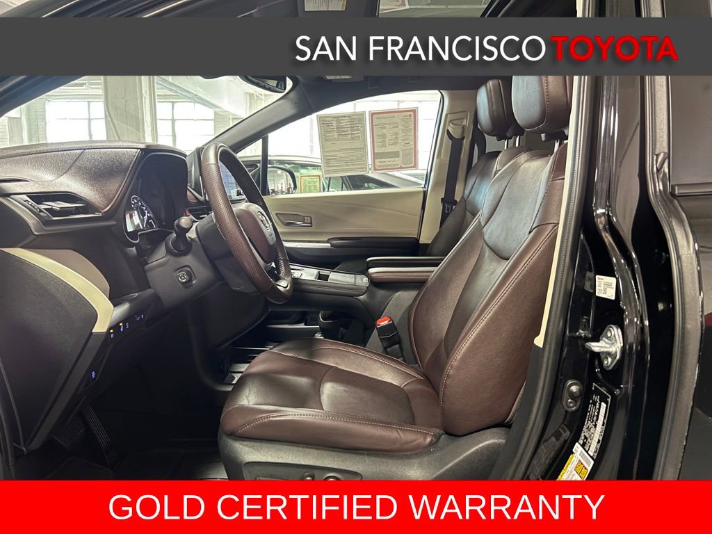 Certified 2022 Toyota Sienna Platinum image 12