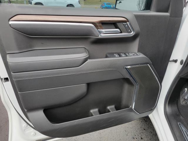 Used 2023 Chevrolet Silverado 1500 RST w/ LPO, Dark Essentials Package image 17