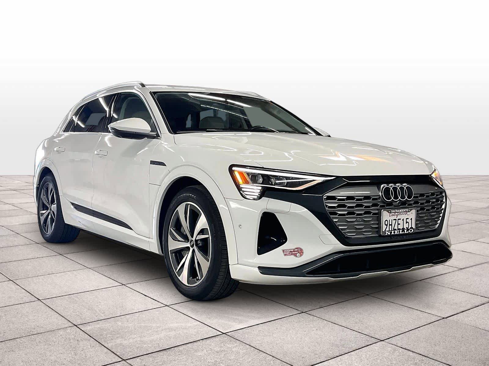 Certified 2024 Audi Q8 e-tron Premium Plus w/ Premium Plus Package AWD/4WD image 2