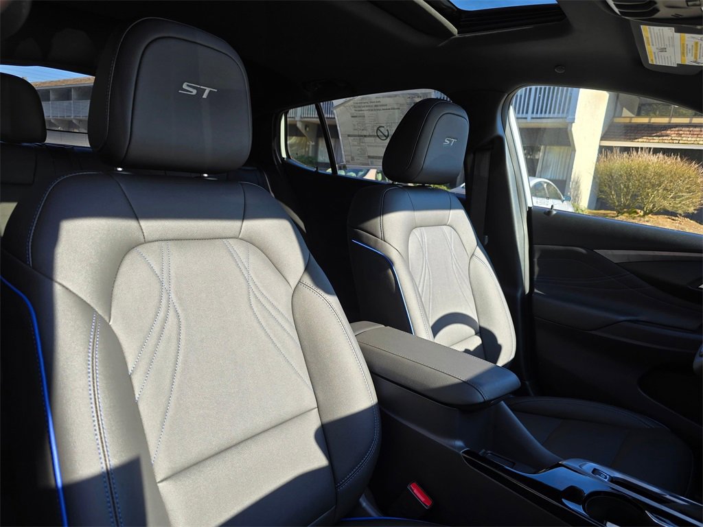 New 2026 Buick Envista Sport Touring image 11