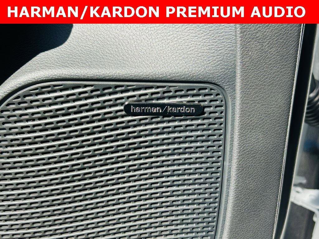 New 2026 Chrysler Pacifica Limited w/ Uconnect Theater Family Group image 6