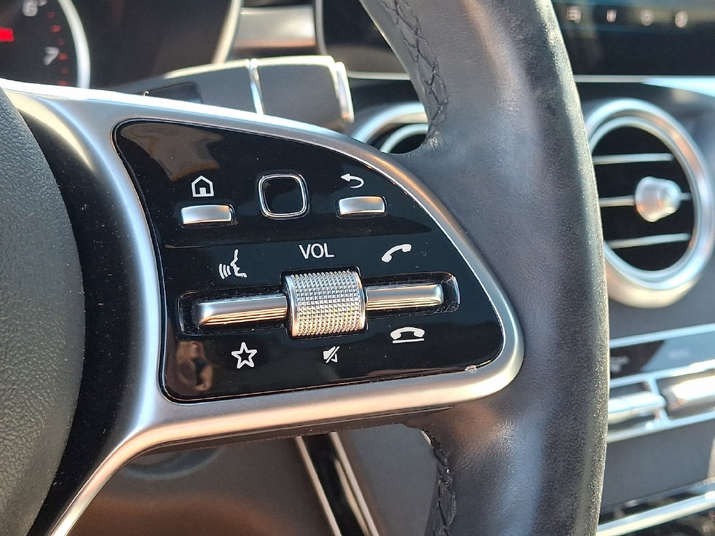 Used 2020 Mercedes-Benz GLC 300 4MATIC image 20
