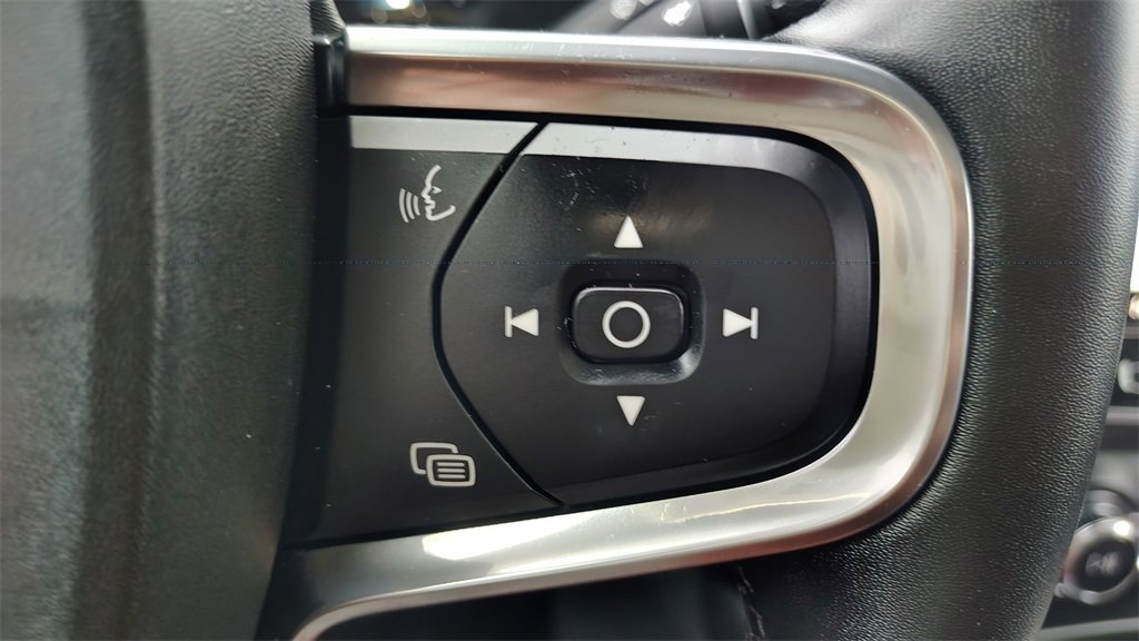 Certified 2025 Volvo XC40 B5 Plus image 14