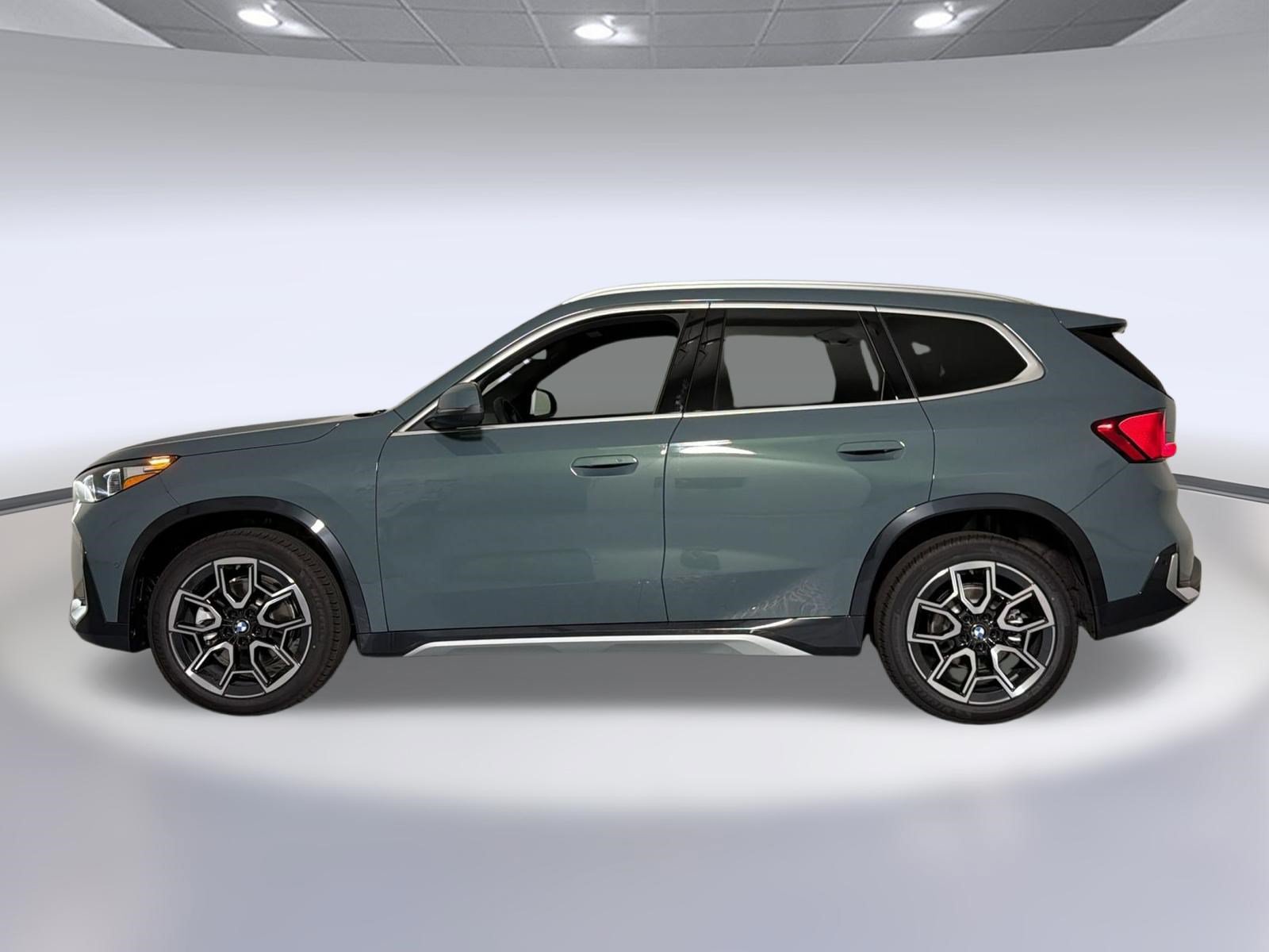 New 2026 BMW X1 xDrive28i w/ Technology Package AWD/4WD image 2