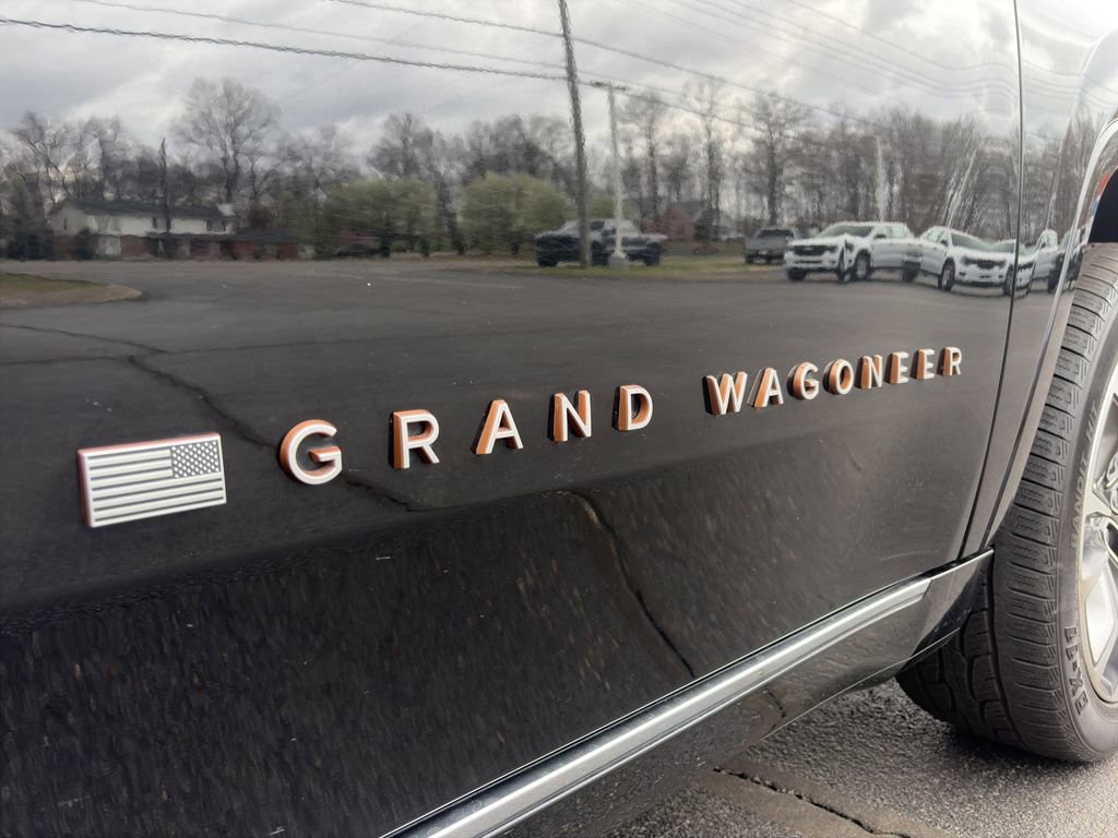 Used 2022 Jeep Grand Wagoneer Series III w/ Rear Seat Video Group 1 image 9