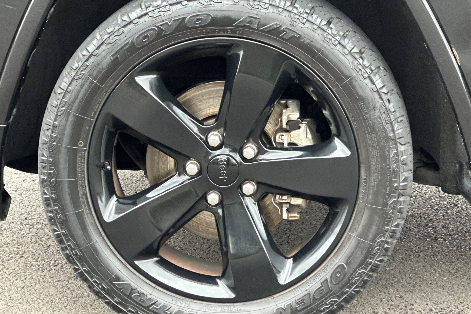 Used 2014 Jeep Grand Cherokee Altitude image 30