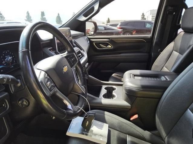 Used 2022 Chevrolet Tahoe LT w/ Luxury Package AWD/4WD image 7