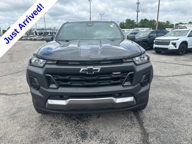 Used 2024 Chevrolet Colorado Trail Boss w/ Advanced Trailering Package AWD/4WD image 8