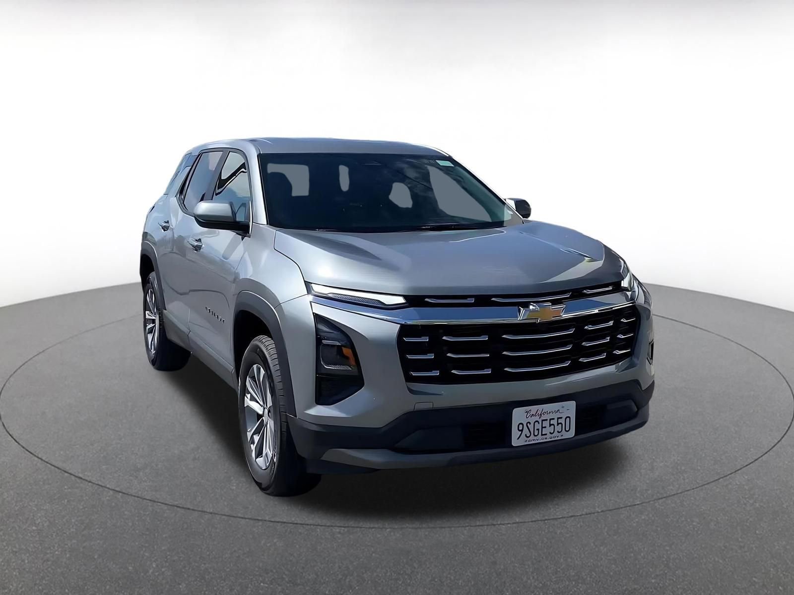 Used 2025 Chevrolet Equinox LT image 3