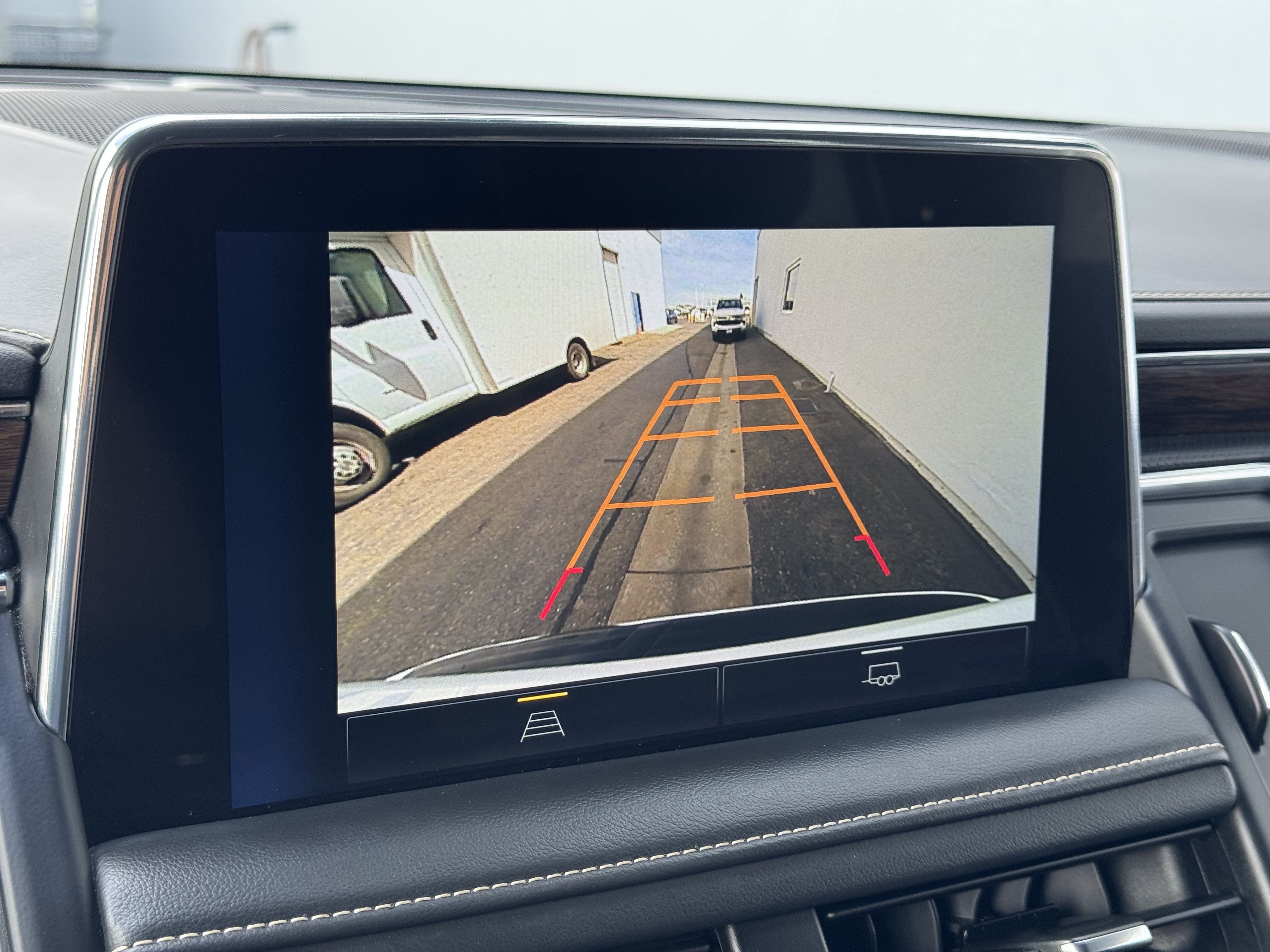 Certified 2023 Chevrolet Suburban Premier RWD image 28