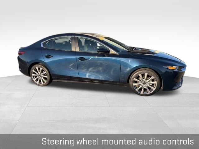 Used 2021 MAZDA MAZDA3 s image 15