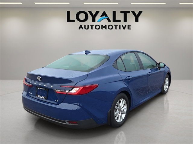 Used 2025 Toyota Camry LE w/ Convenience Package image 5