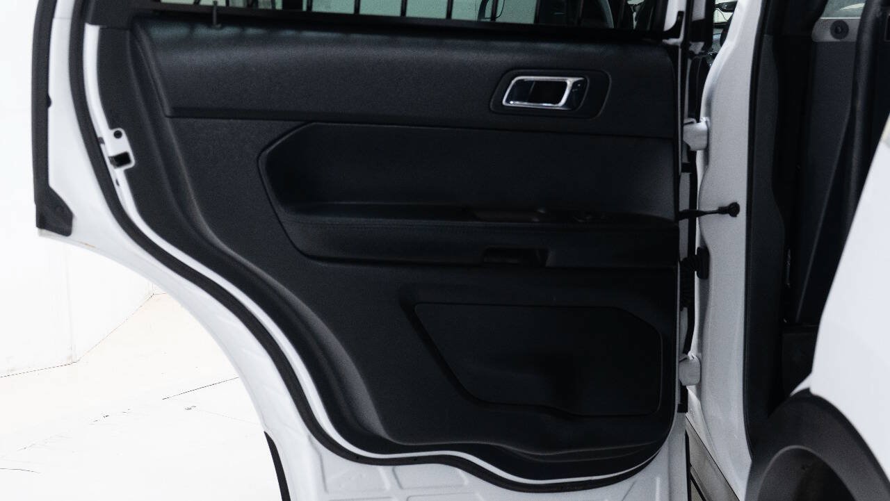Used 2017 Ford Explorer 4WD Police Interceptor image 32