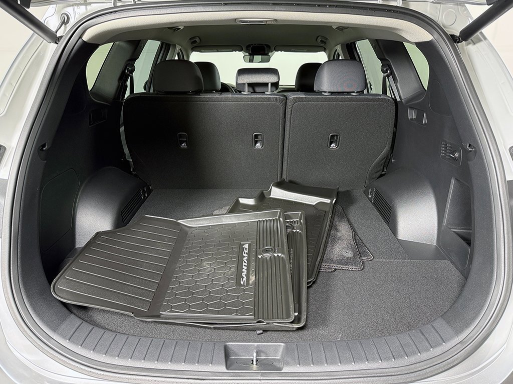 Certified 2023 Hyundai Santa Fe SEL image 16