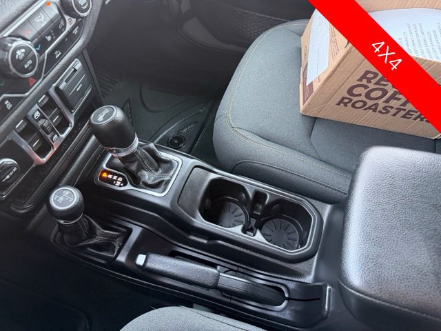 Used 2024 Jeep Wrangler Unlimited w/ Convenience Group AWD/4WD image 43