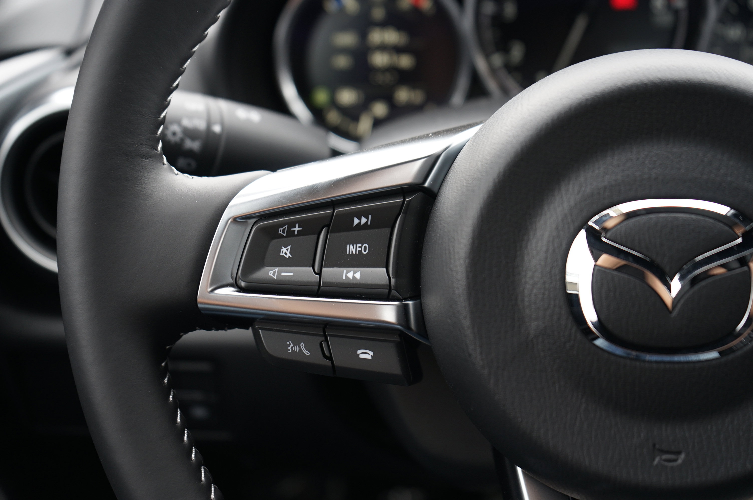 New 2025 MAZDA MX-5 Miata Grand Touring w/ Weather Package image 17