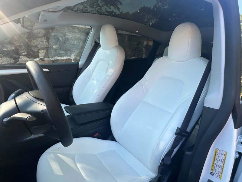Used 2025 Tesla Model Y Long Range image 16