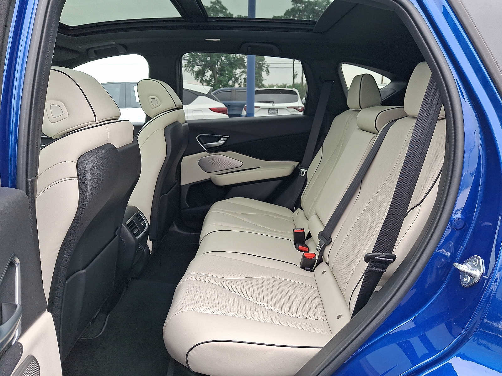 Certified 2025 Acura RDX w/ Advance Package AWD/4WD image 11