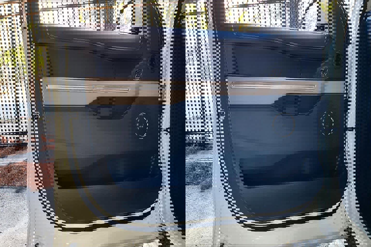 Used 2023 Ford Expedition Limited image 21