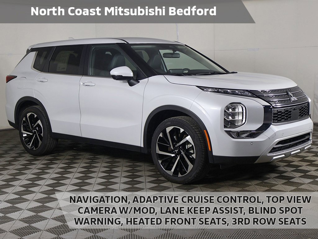 Used 2024 Mitsubishi Outlander SE