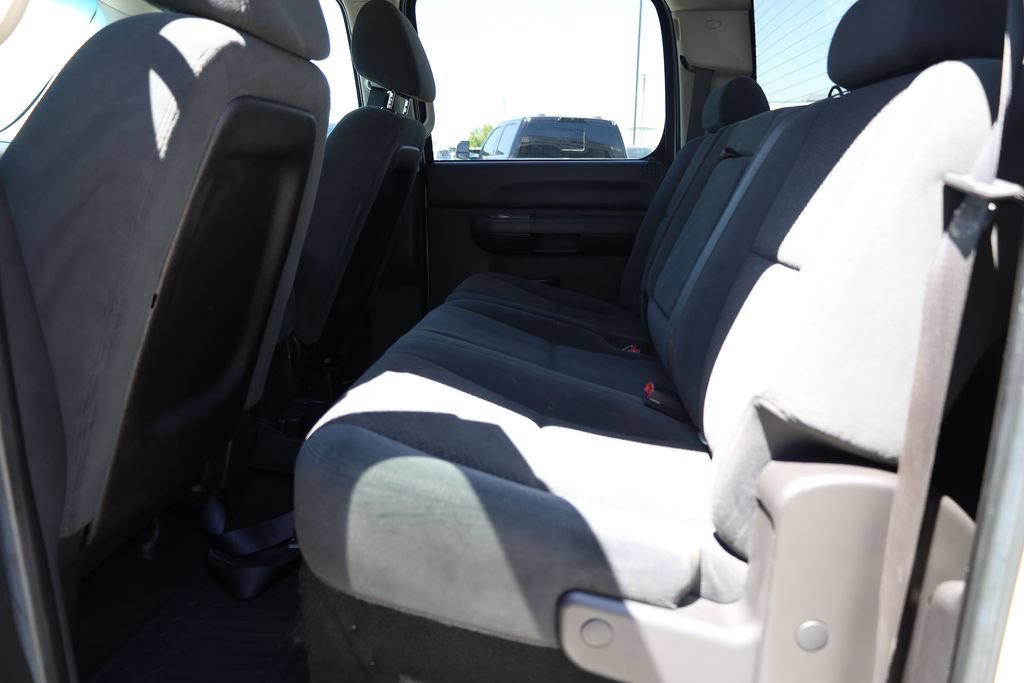 Used 2007 Chevrolet Silverado 2500 LT w/ 1LT Convenience Package AWD/4WD image 17
