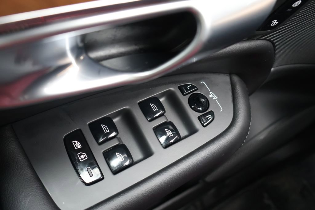 Used 2024 Volvo XC90 B6 Plus w/ Protection Package Premier image 35
