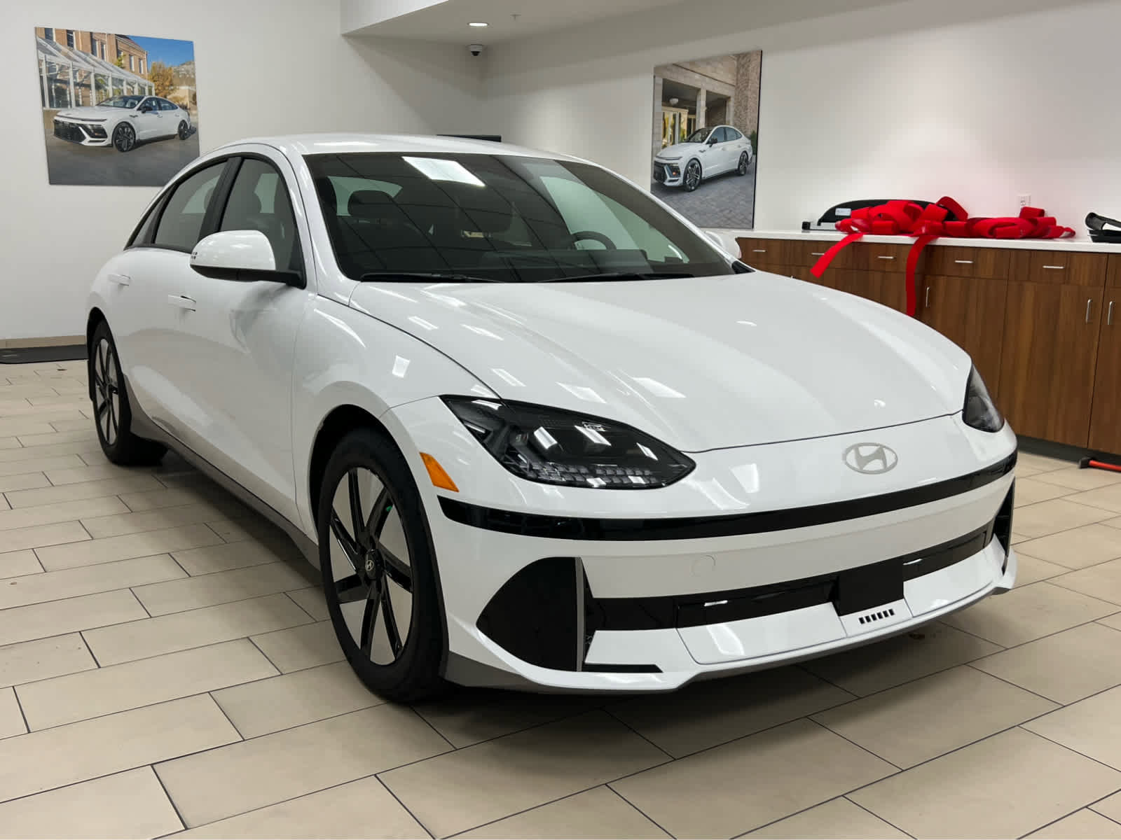 New 2025 Hyundai Ioniq 6 SE image 4