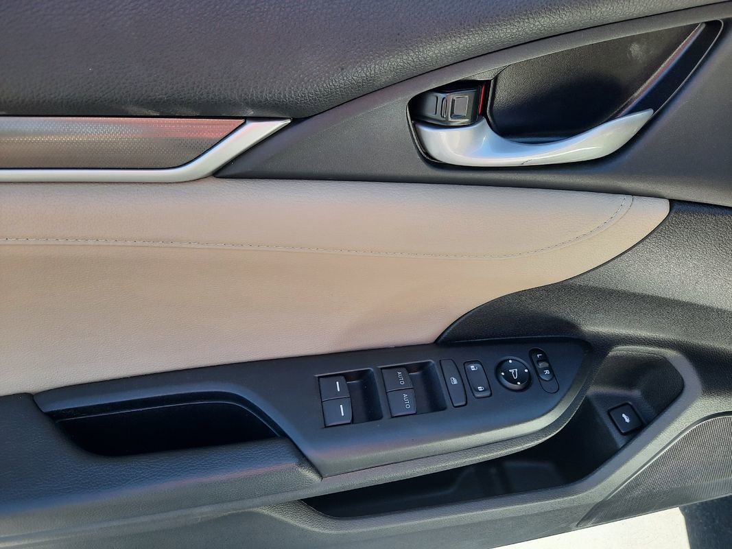 Used 2020 Honda Civic EX-L image 11