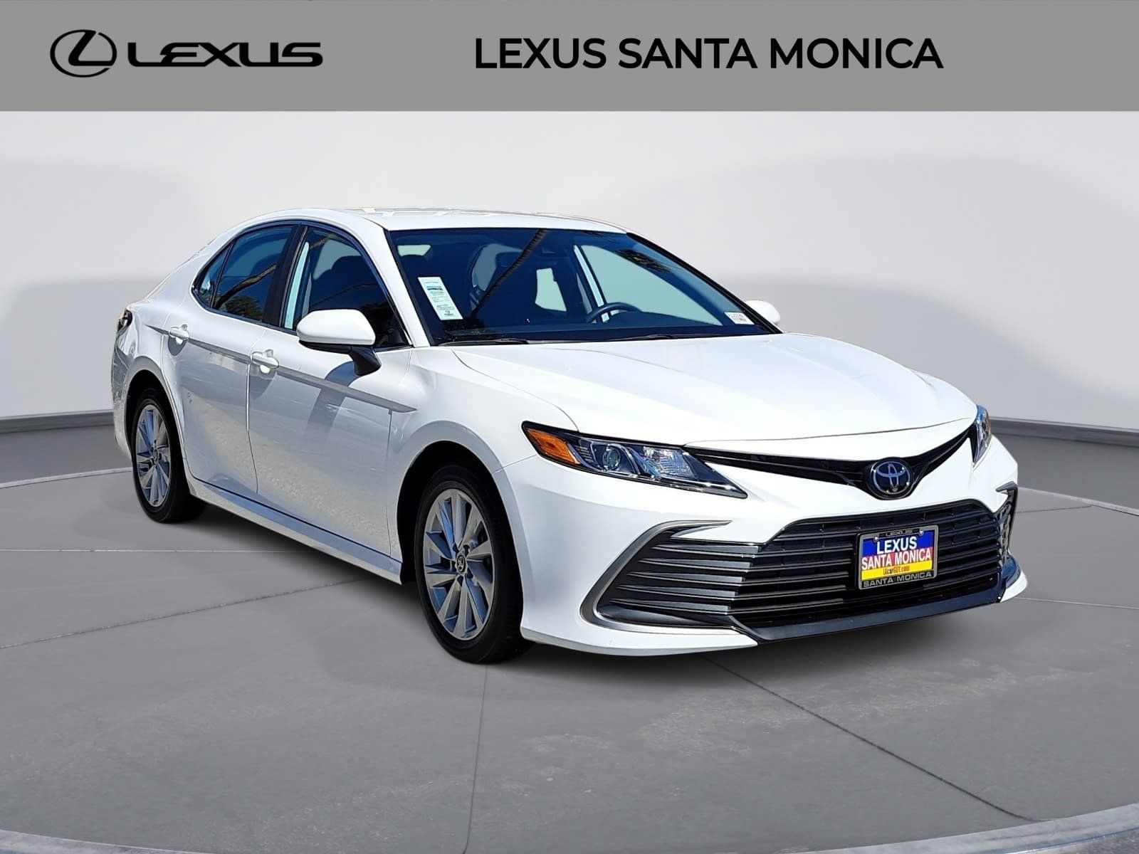 Used 2023 Toyota Camry LE FWD image 3