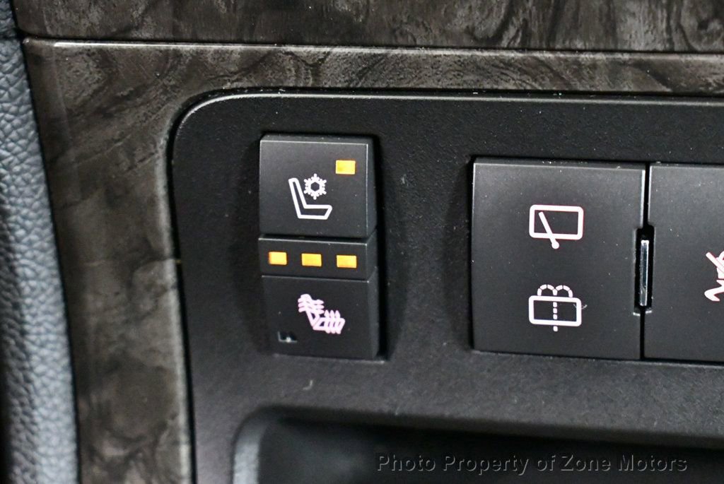 Used 2011 GMC Acadia Denali image 44