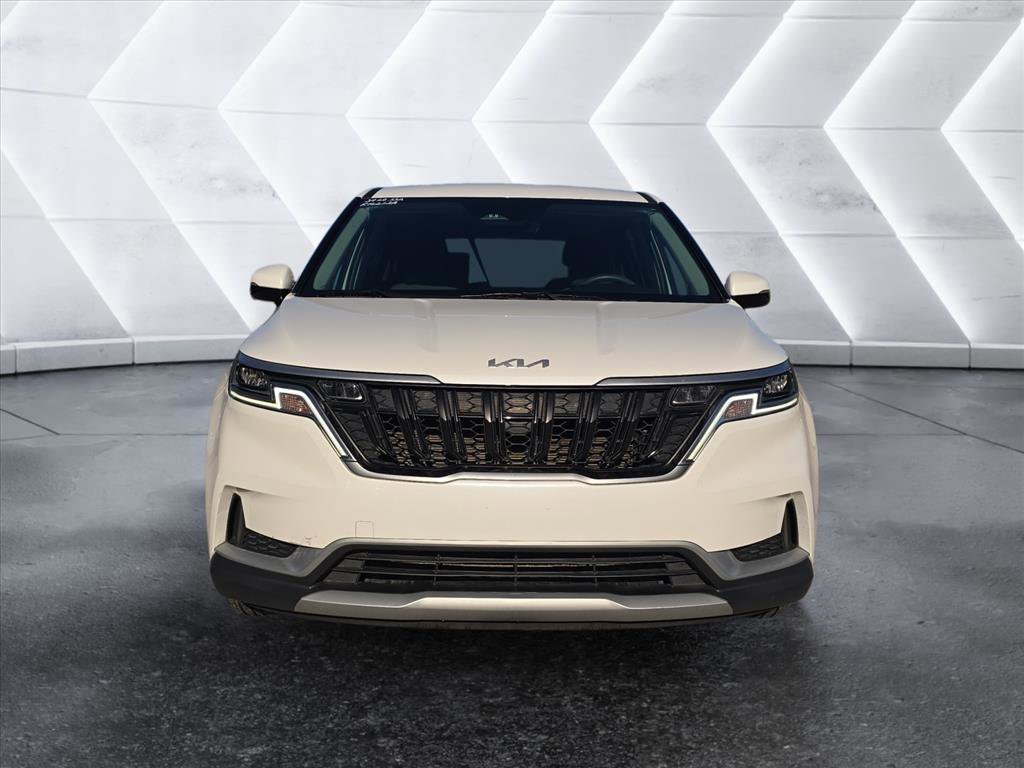 Used 2024 Kia Carnival LX image 8