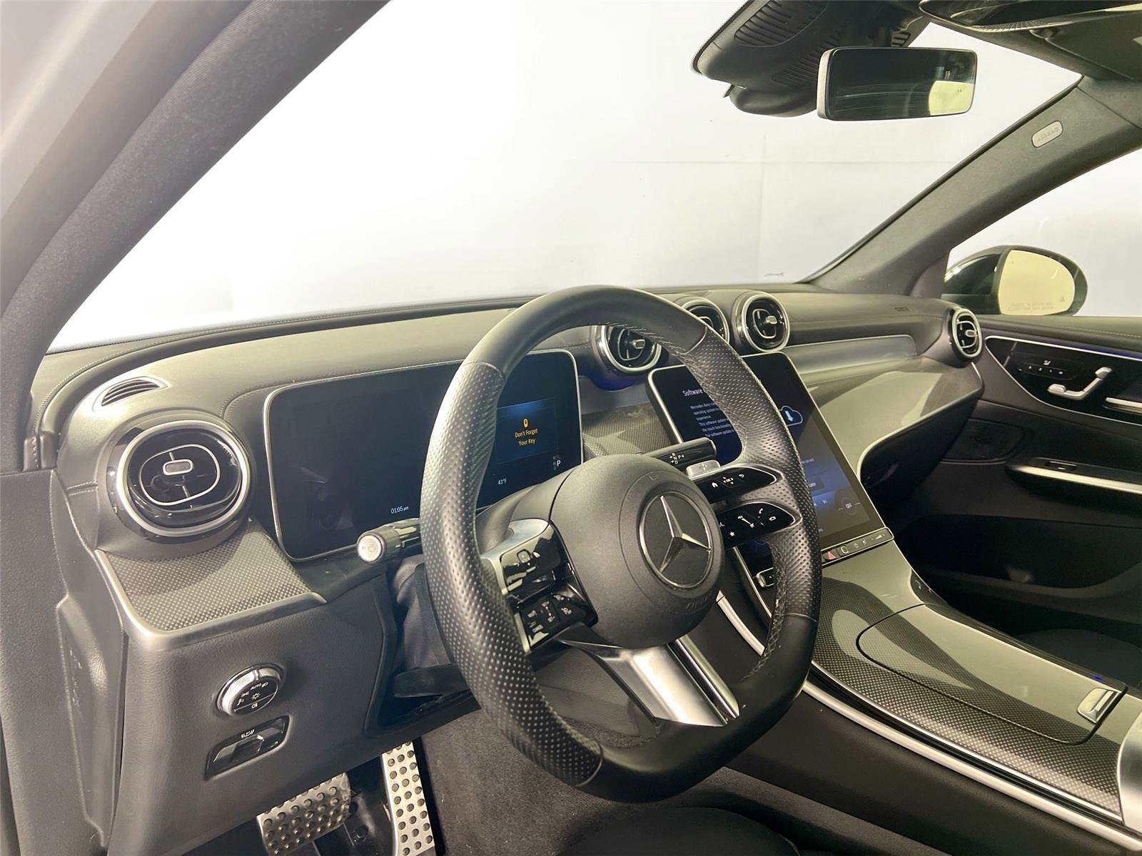 Used 2024 Mercedes-Benz GLC 300 4MATIC image 10